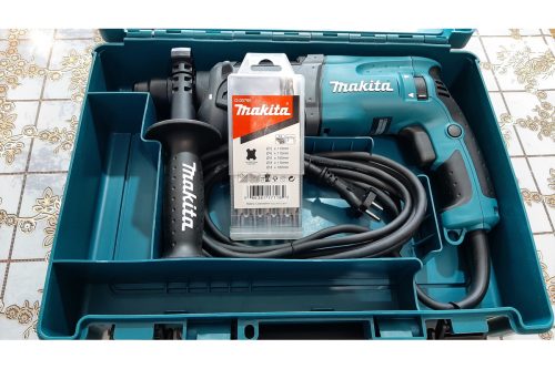 Перфоратор Makita HR2470X15