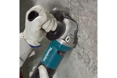 Угловая шлифмашина Makita 9565PC