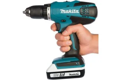 Аккумуляторная дрель-шуруповерт Makita DF457DWE