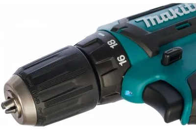 Аккумуляторная дрель-шуруповерт Makita DF331DWYE