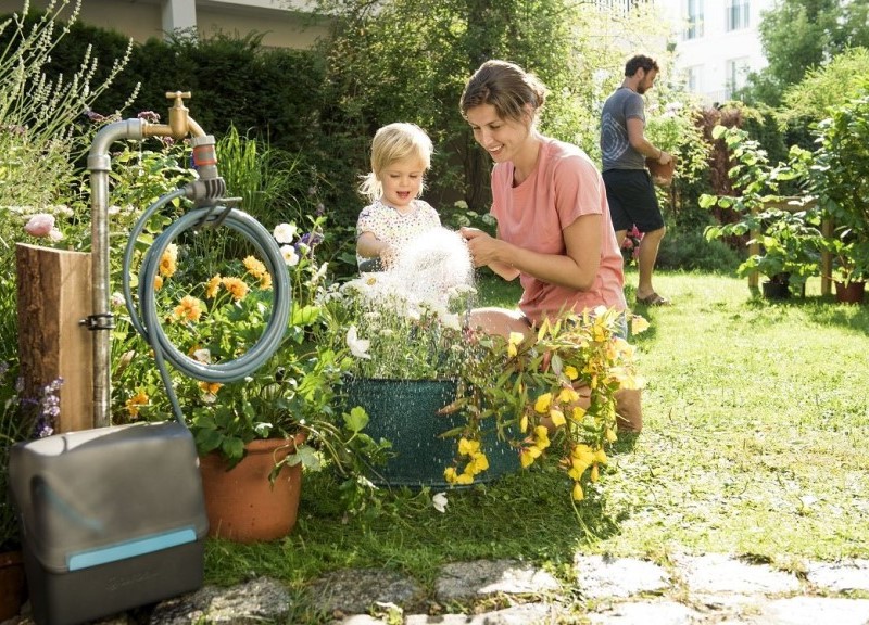 Как выбрать шланг на дачу для полива