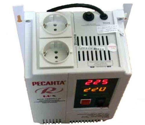 Стабилизатор напряжения Ресанта АСН 1500 Н/1-Ц Lux