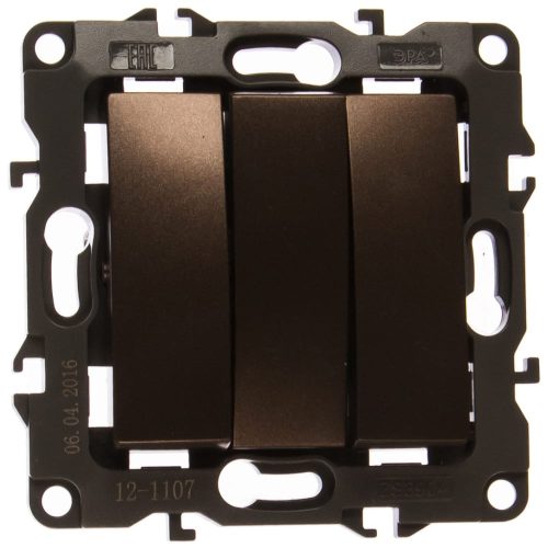 Фото Тройной выключатель ЭРА 12-1107-13 10АХ-250В, IP20, бронза Б0019300 Тройной выключатель ЭРА 12-1107-13 10АХ-250В, IP20, бронза Б0019300