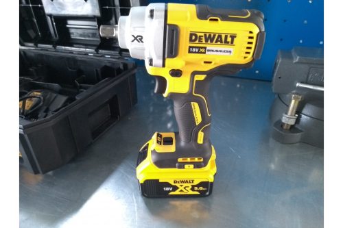 Импульсный гайковерт DEWALT 18.0 В XR DCF894P2-QW