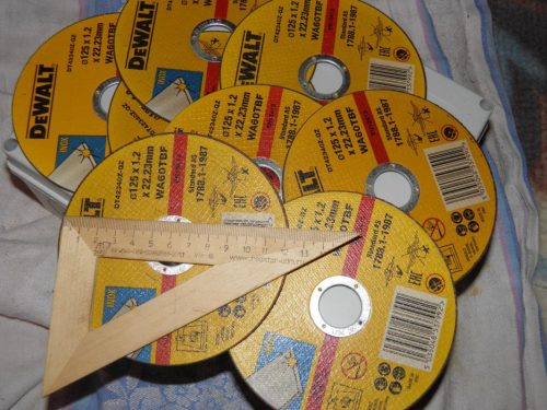 Круг отрезной по металлу INDUSTRIAL (125х22,2 мм) Dewalt DT42340Z