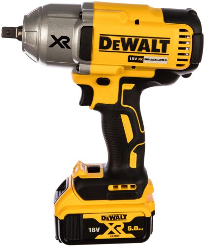 Аккумуляторный гайковерт DeWALT DCF 899 P2