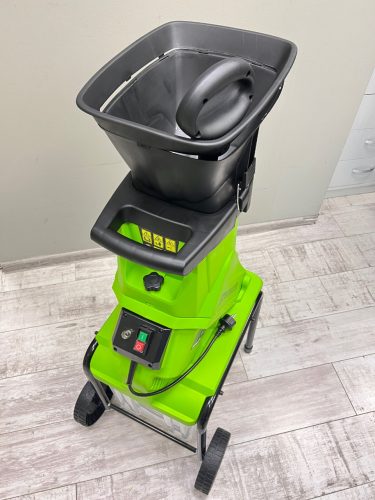 Измельчитель садовый электрический Greenworks GACSB 2500 Вт 2206707