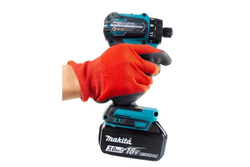 Аккумуляторный шуруповерт Makita DDF083RFE