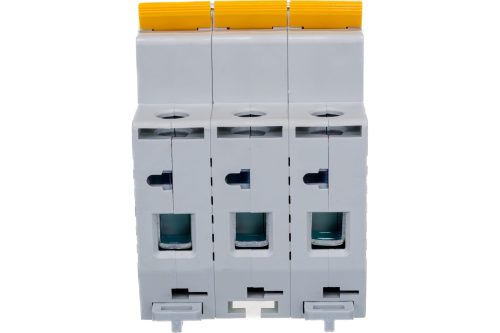 Автоматический 3-полюсный выключатель, 32А, С ВА47-29 4.5кА IEK MVA20-3-032-C