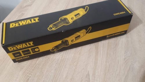 Прямошлифовальная машина DeWALT DWE 4884