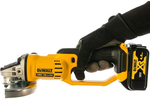 Фото Угловая аккумуляторная шлифмашина DeWALT DCG 412 M2 Угловая аккумуляторная шлифмашина DeWALT DCG 412 M2