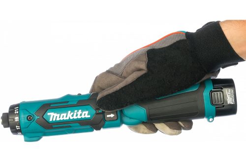 Аккумуляторная отвертка Makita DF012DSE