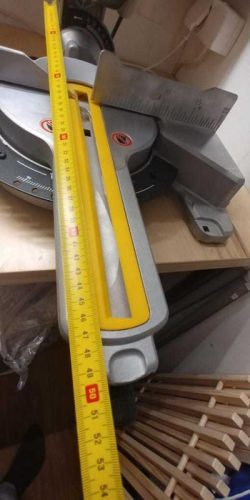 Торцовочная пила Dewalt DWS774
