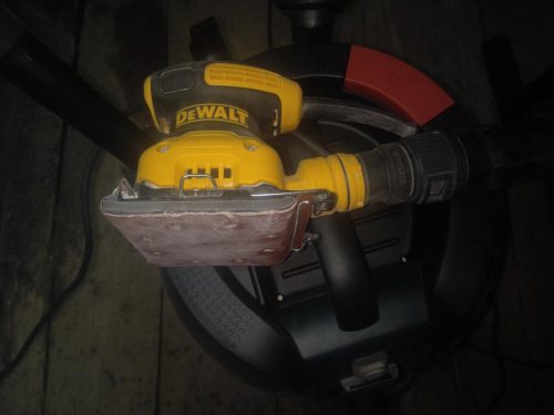 Вибрационная шлифмашина Dewalt DWE6411
