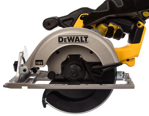 Дисковая пила Dewalt 18В XR DCS391N