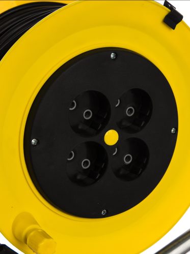 Inforce Удлинитель силовой на катушке К4-О-50 ПВС 2x0.75 50м, 10А, 4 встр. розетки б/з 24050