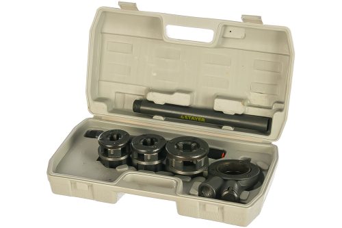 Фото STAYER 4 предмета, 1/2" - 1", в пластмассовом боксе, набор резьбонарезной трубный №3 28260-H3 STAYER 4 предмета, 1/2" - 1", в пластмассовом боксе, набор резьбонарезной трубный №3 28260-H3
