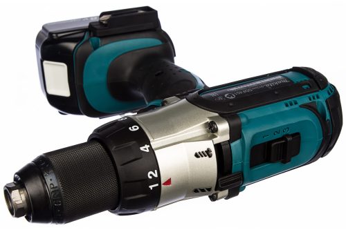 Фото Аккумуляторная дрель-шуруповерт Makita DDF451RFE Аккумуляторная дрель-шуруповерт Makita DDF451RFE