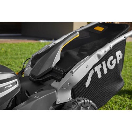 Самоходная аккумуляторная газонокосилка Stiga Twinclip 950 SQ AE (48 см)