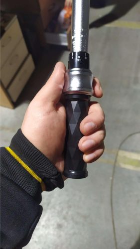 Фото Inforce Динамометрический ключ 1/4" 5-25 Нм 06-05-108 Inforce Динамометрический ключ 1/4" 5-25 Нм 06-05-108