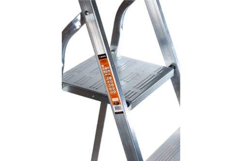 Фото Стремянка алюминиевая ВИХРЬ СА 1х5 Стремянка алюминиевая ВИХРЬ СА 1х5