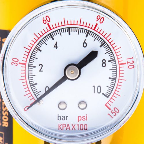 Компрессор автомобильный AC-37, 12 В, 7 атм, 37 л/мин, автомобильный предохранитель Denzel