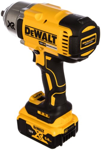 Аккумуляторный гайковерт DeWALT DCF 899 P2