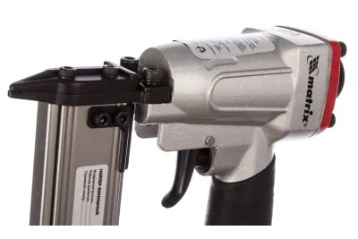 Нейлер финишный, шпилькозабивной пистолет, пневматический, гвоздь 23GA D 0.64 мм  длина 10-30 мм Matrix