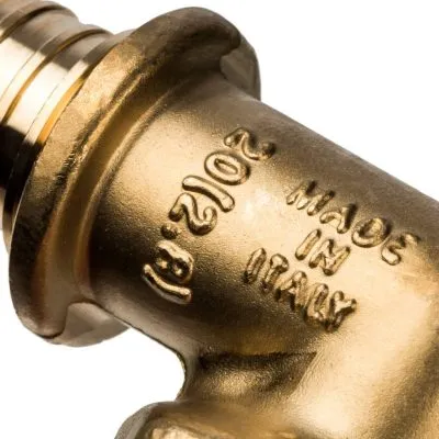 SFA-0005-002034 STOUT Угольник-переходник с наружной резьбой 20xR 3/4" для труб из сшитого полиэтилена аксиальный