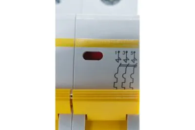 Автоматический 3-полюсный выключатель IEK ВА47-29 MVA20-3-025-C