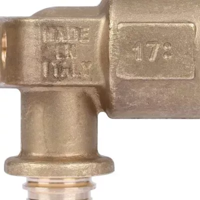 SFA-0032-001612 STOUT Угольник настенный с длинным нарезным патрубком 16-Rp 1/2" для труб из сшитого полиэтилена аксиальный