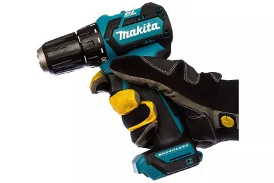 Аккумуляторная дрель-шуруповерт Makita DF332DZ