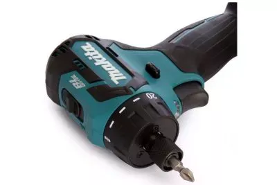 Аккумуляторная дрель-шуруповерт Makita DF032DWAE