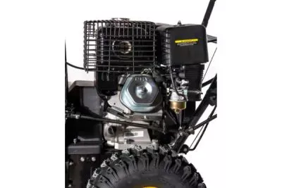 Бензиновый снегоуборщик Huter SGC 8100