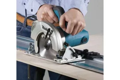 Дисковая пила Makita HS6601J