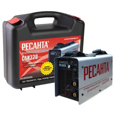 Инверторный сварочный аппарат в кейсе Ресанта САИ 220