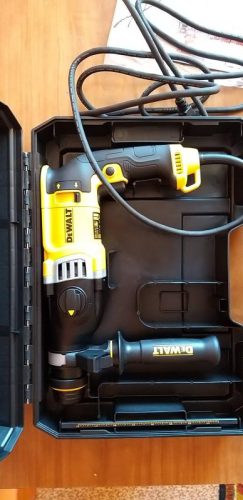 Перфоратор DeWALT D 25143 K